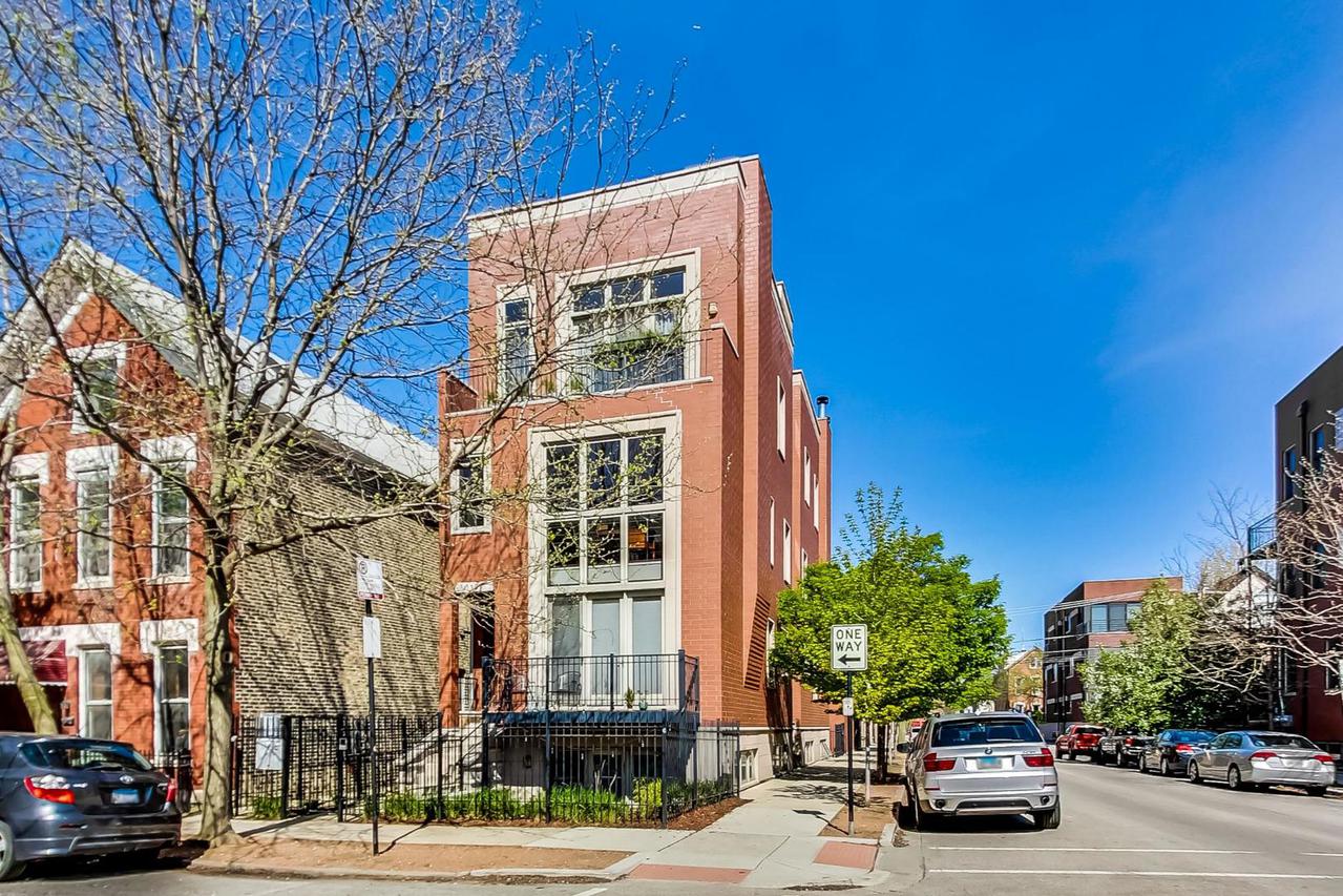 1101 N Hermitage Ave. #1F, Chicago, IL 60622