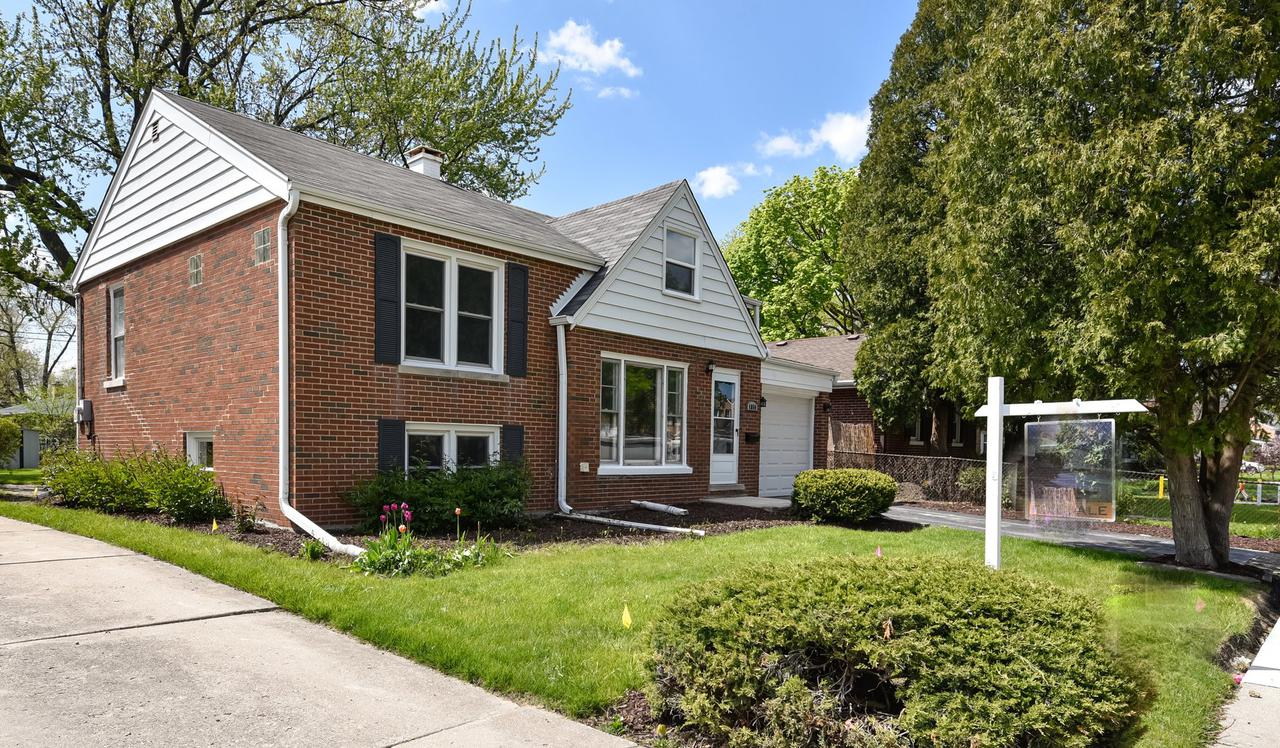 1814 Spruce Ave., Des Plaines, IL 60018