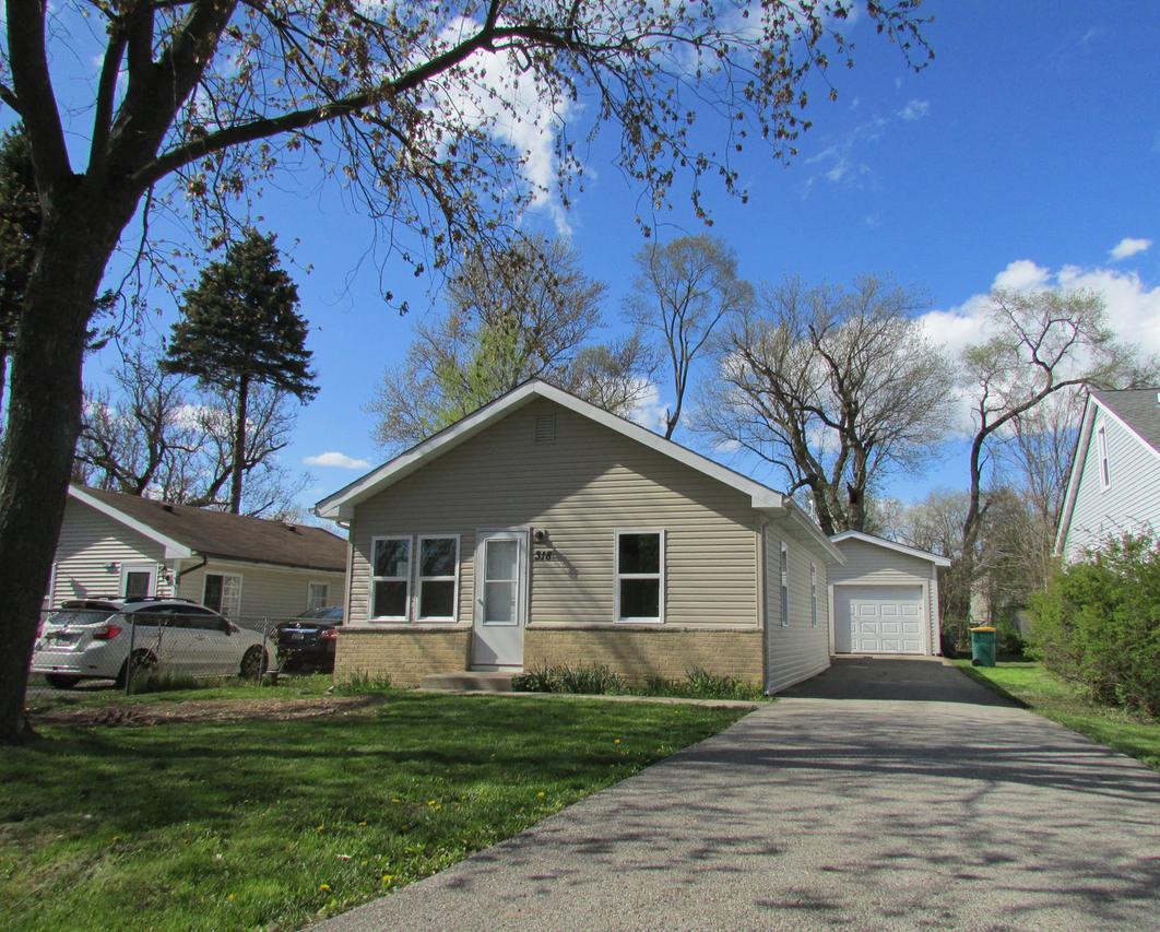 318 Ferndale Dr., Round Lake Beach, IL 60073