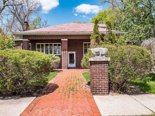 2048 W Pratt Blvd., Chicago, IL 60645