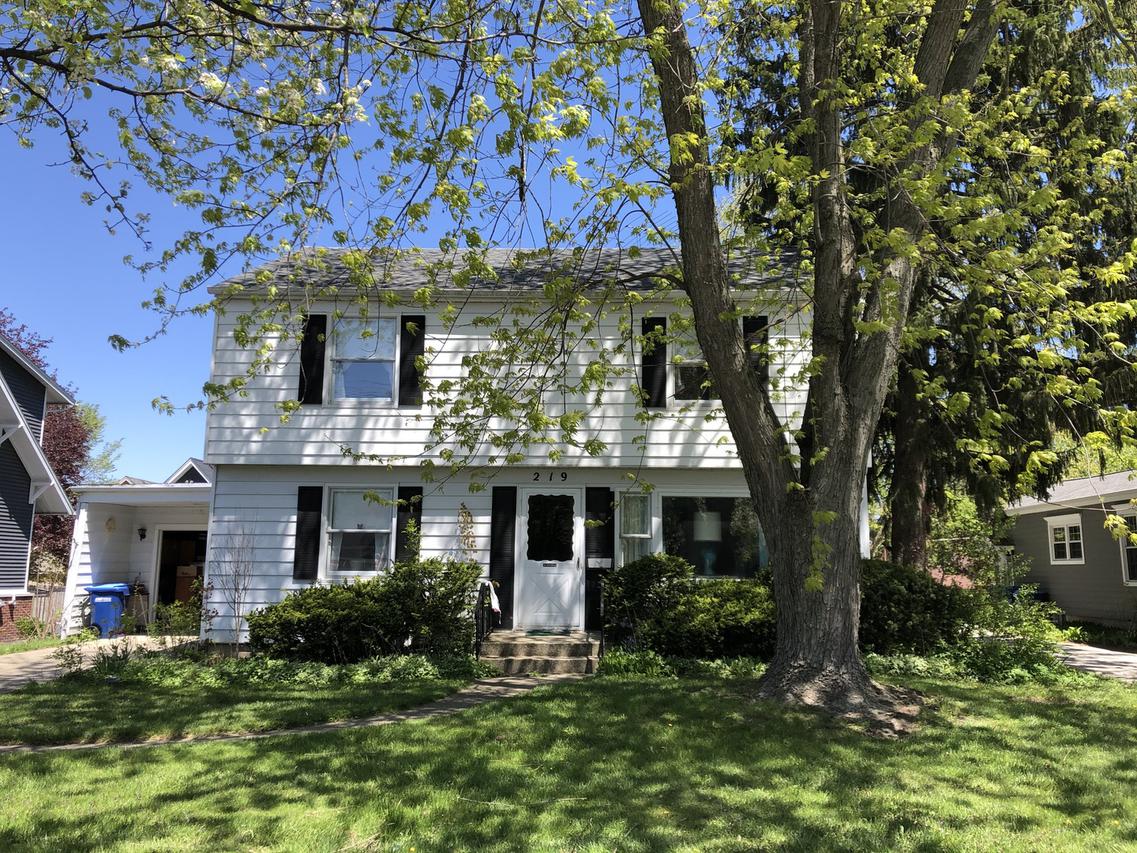 219 Jefferson St., Geneva, IL 60134