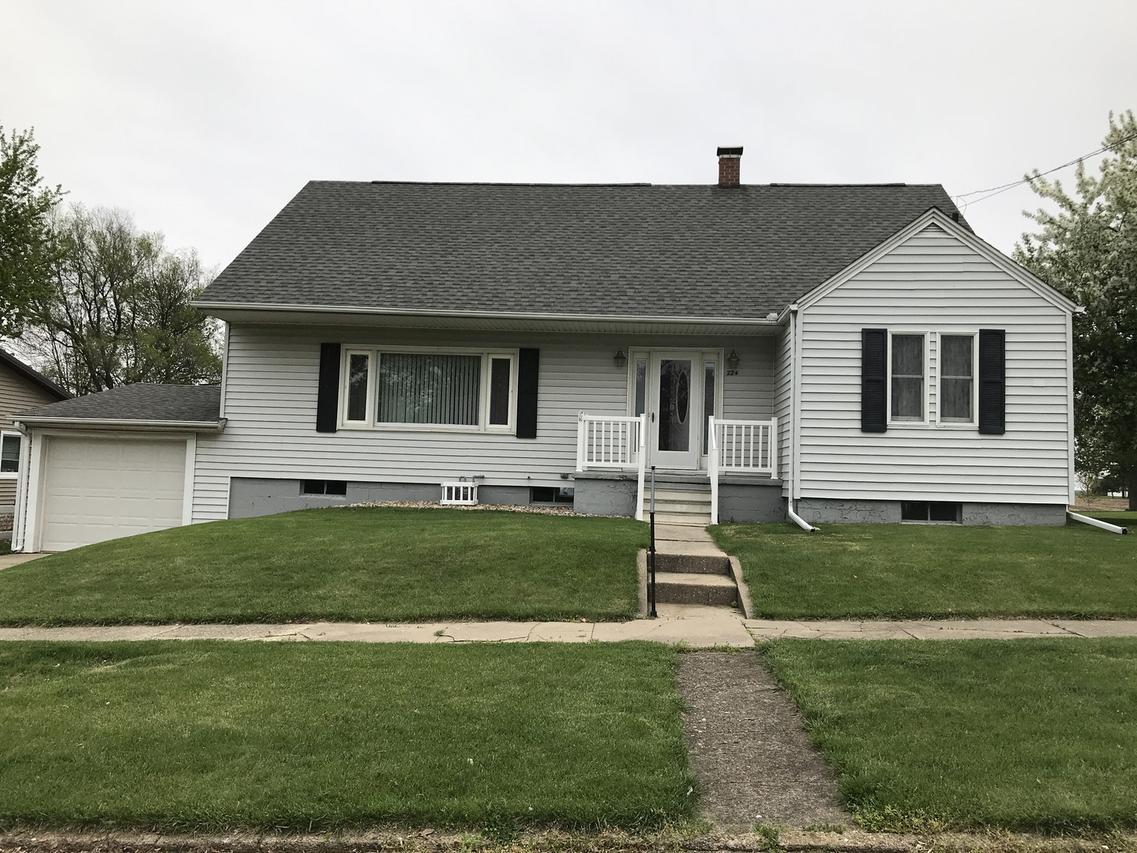 224 S Mason St., Sheffield, IL 61361