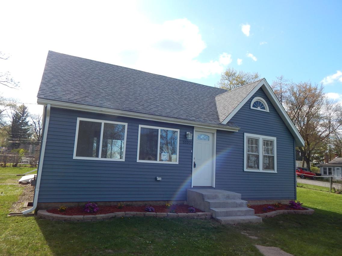 5107 Parkview Dr., Mccullom Lake, IL 60050