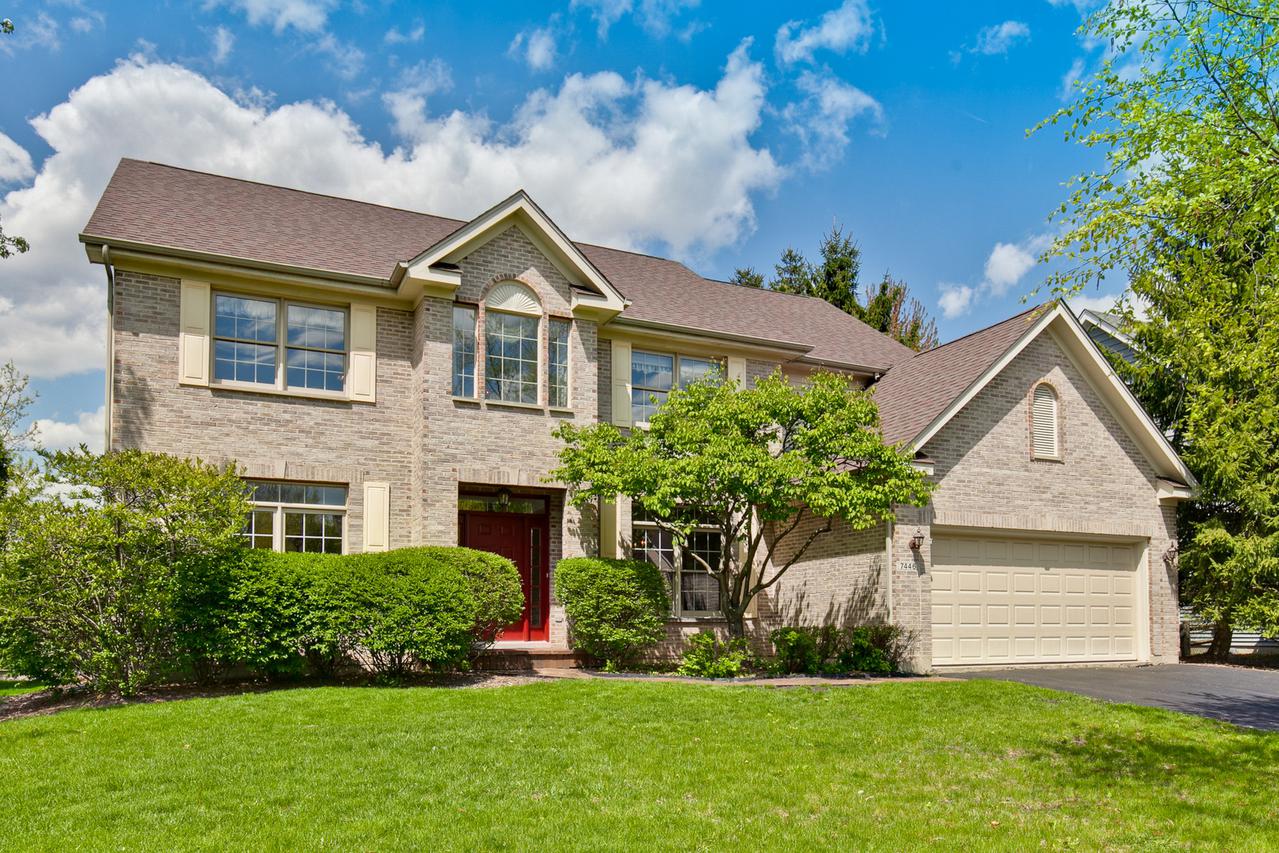 7446 Bittersweet Dr., Gurnee, IL 60031