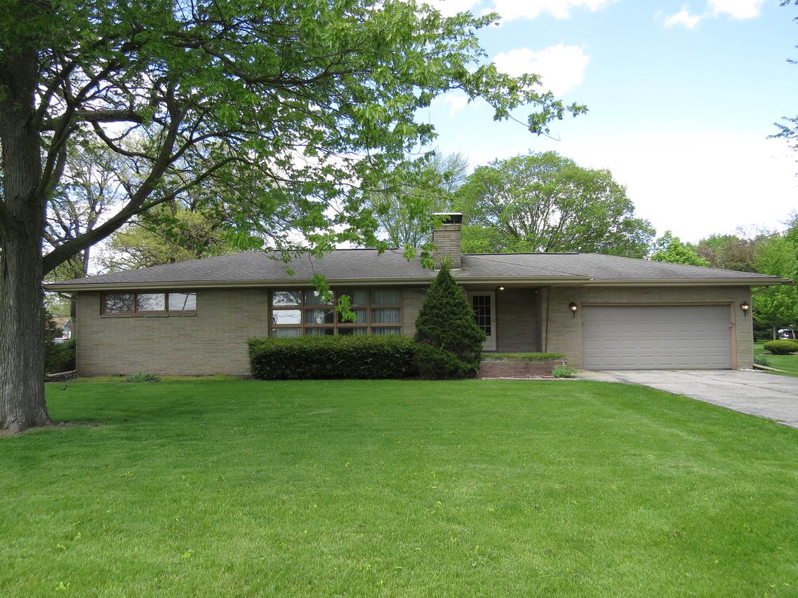 105 Parkview Dr., Forrest, IL 61741