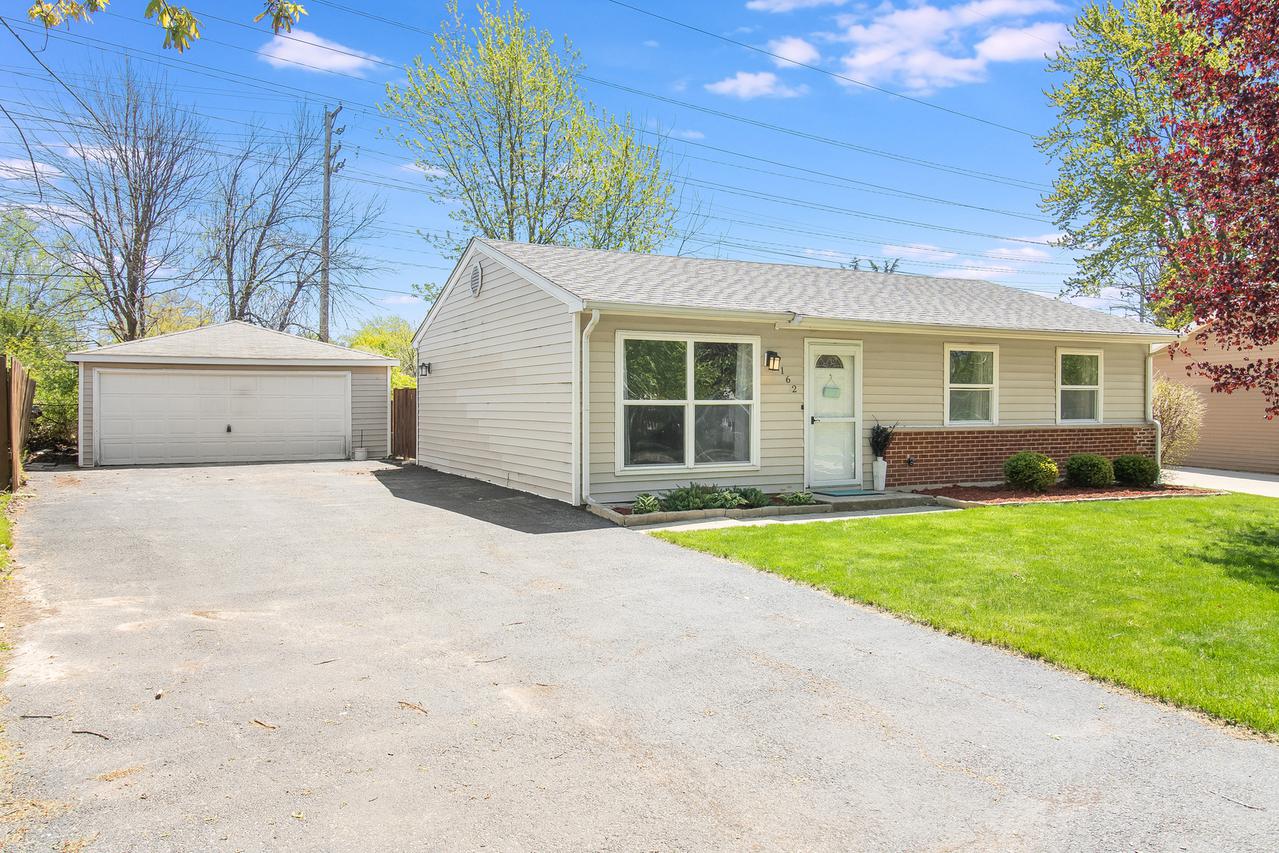162 Garden Dr., Bolingbrook, IL 60440
