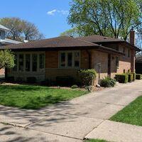 10441 S Kolin Ave., Oak Lawn, IL 60453