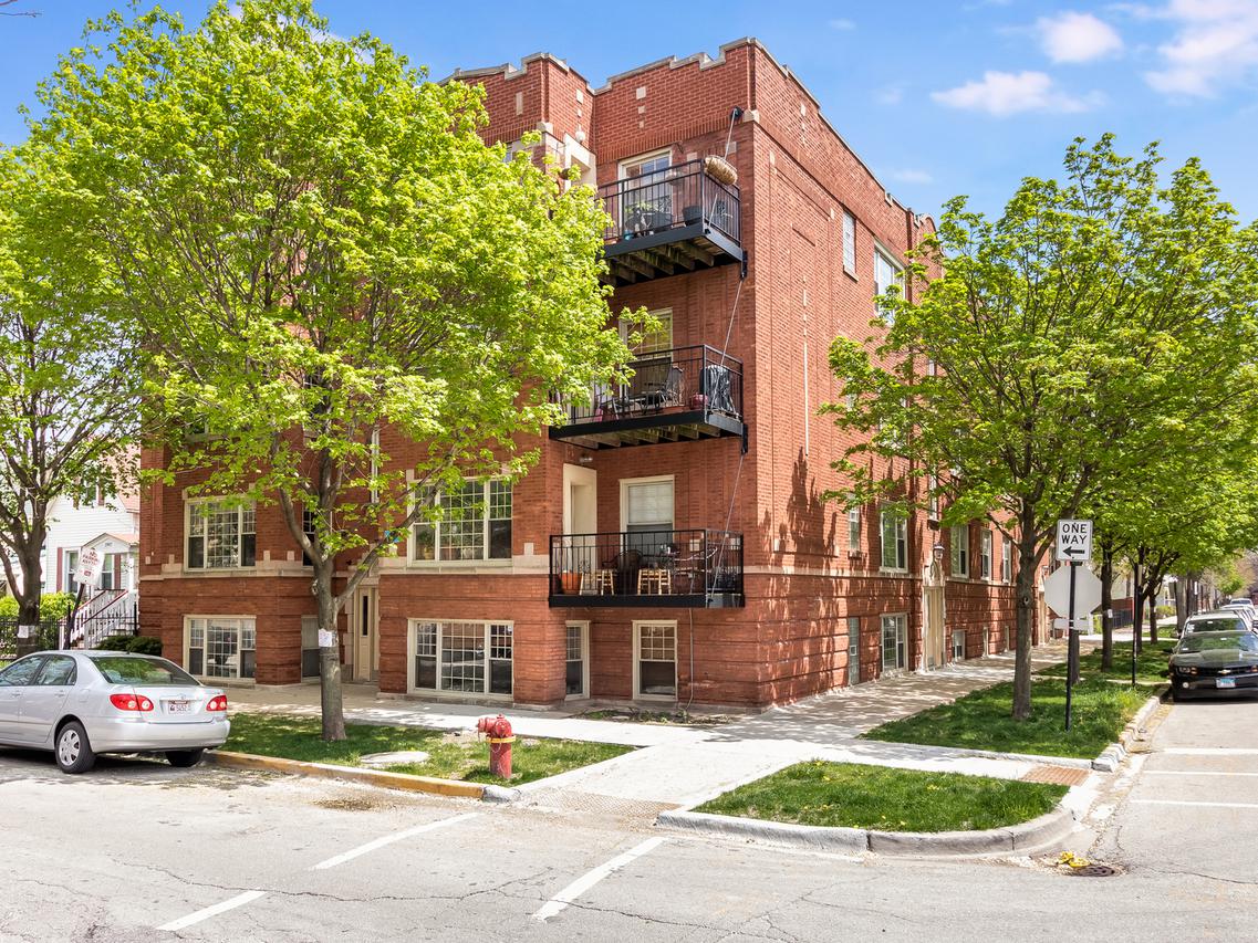 2903 N Rockwell St. #2, Chicago, IL 60618
