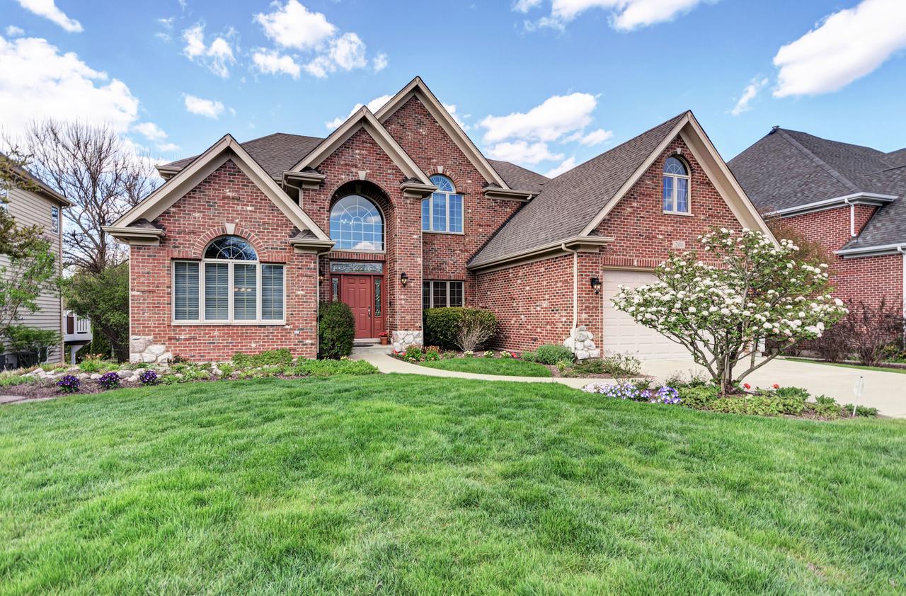 208 64th St., Willowbrook, IL 60527