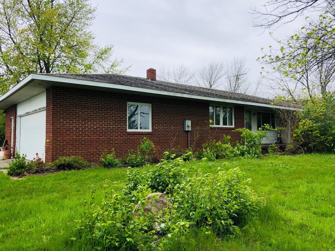 2283 County Road 2100, St. Joseph, IL 61873