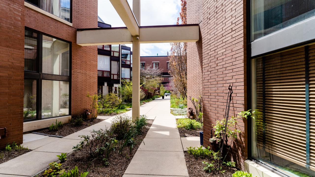 222 S Racine Ave. #47, Chicago, IL 60607