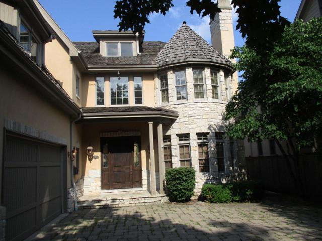 213 Coe Rd., Clarendon Hills, IL 60514