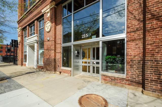 215 N Aberdeen St. #304B, Chicago, IL 60607