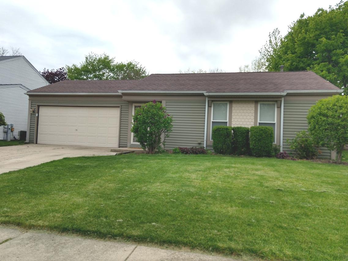 2218 Highfield Ln., Aurora, IL 60504