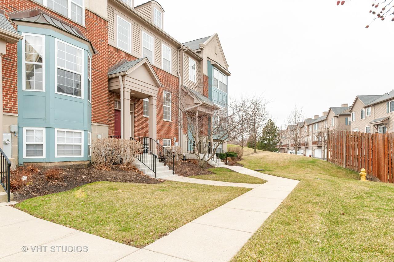 313 Station Park Cir., Grayslake, IL 60030