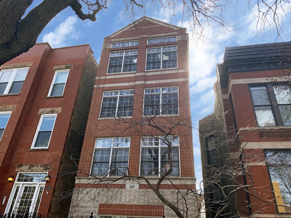 643 W Belmont Ave. #2, Chicago, IL 60657
