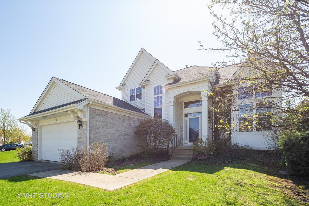 717 Brighton Cir., Port Barrington, IL 60010