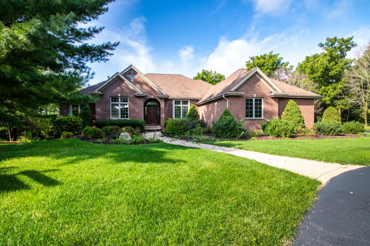 7356 Winding Way, Roscoe, IL 61073