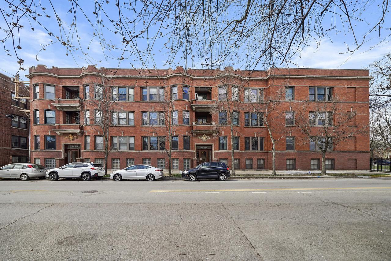 2536 N Sacramento Ave. #3, Chicago, IL 60647
