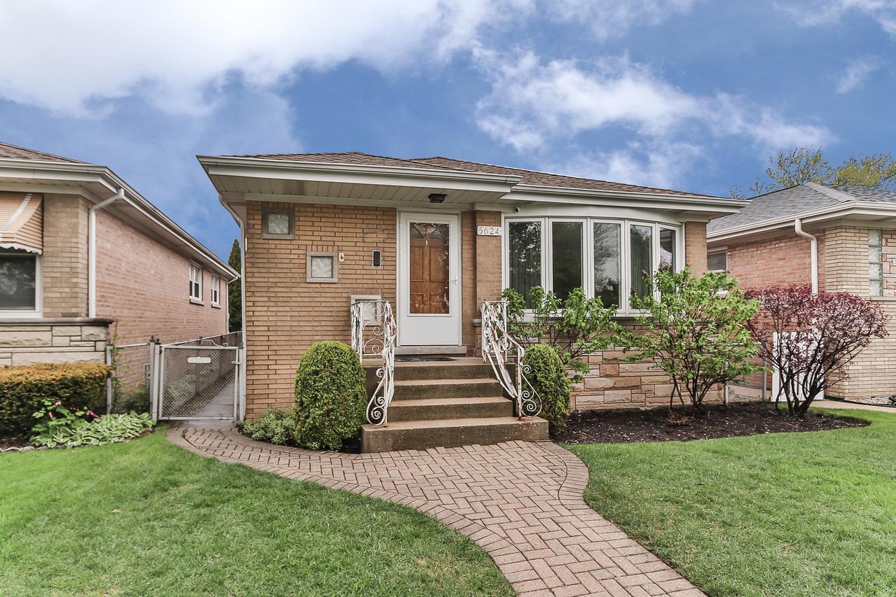 5624 N Odell Ave., Chicago, IL 60631