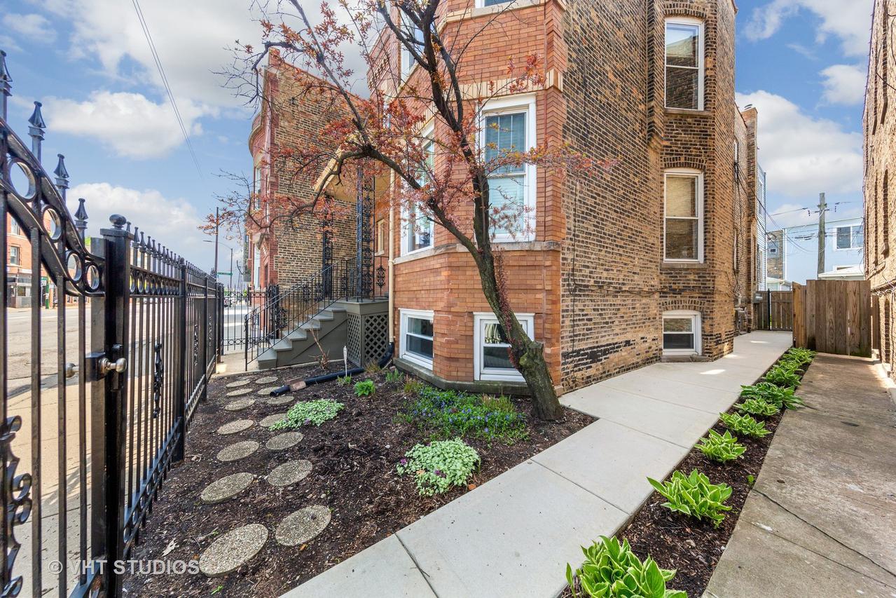 3109 W Diversey Ave., Chicago, IL 60647