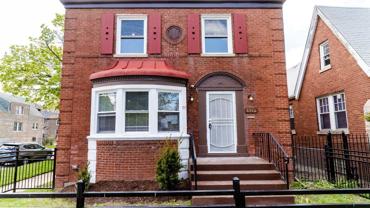 8556 S Saginaw Ave., Chicago, IL 60617
