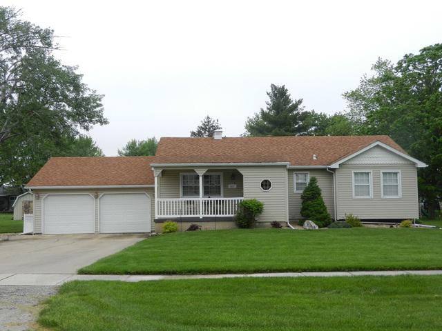511 E 5th St., El Paso, IL 61738