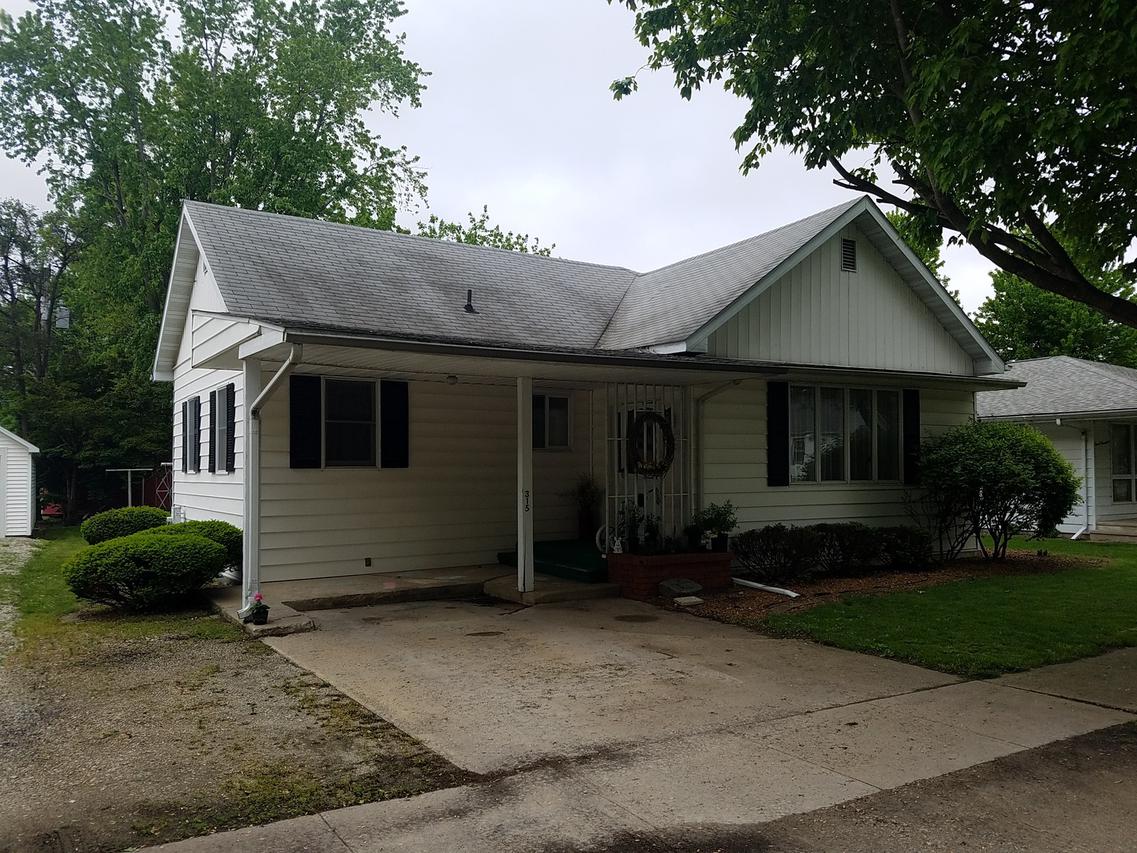 315 N Olive St., Toluca, IL 61369