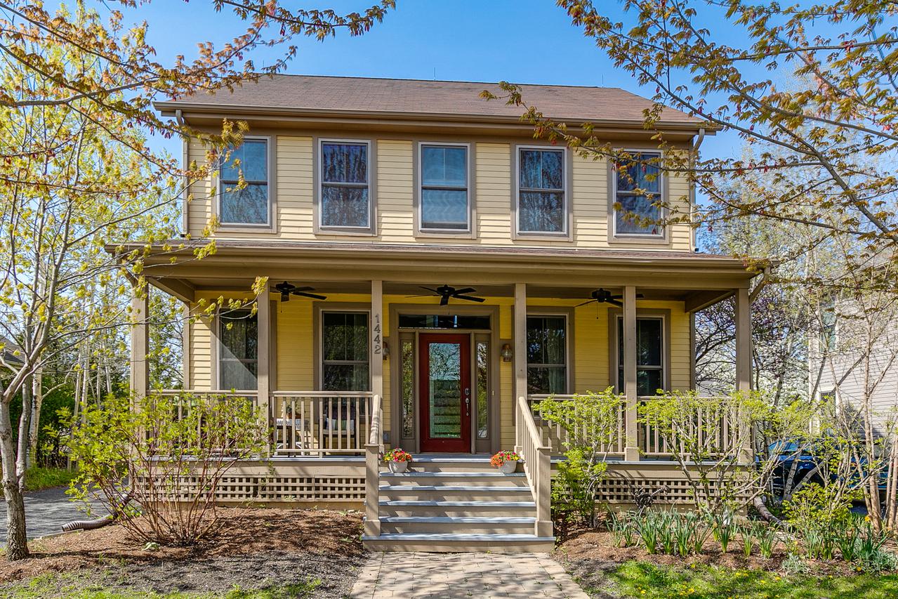1442 Turks Cap Rd., Grayslake, IL 60030
