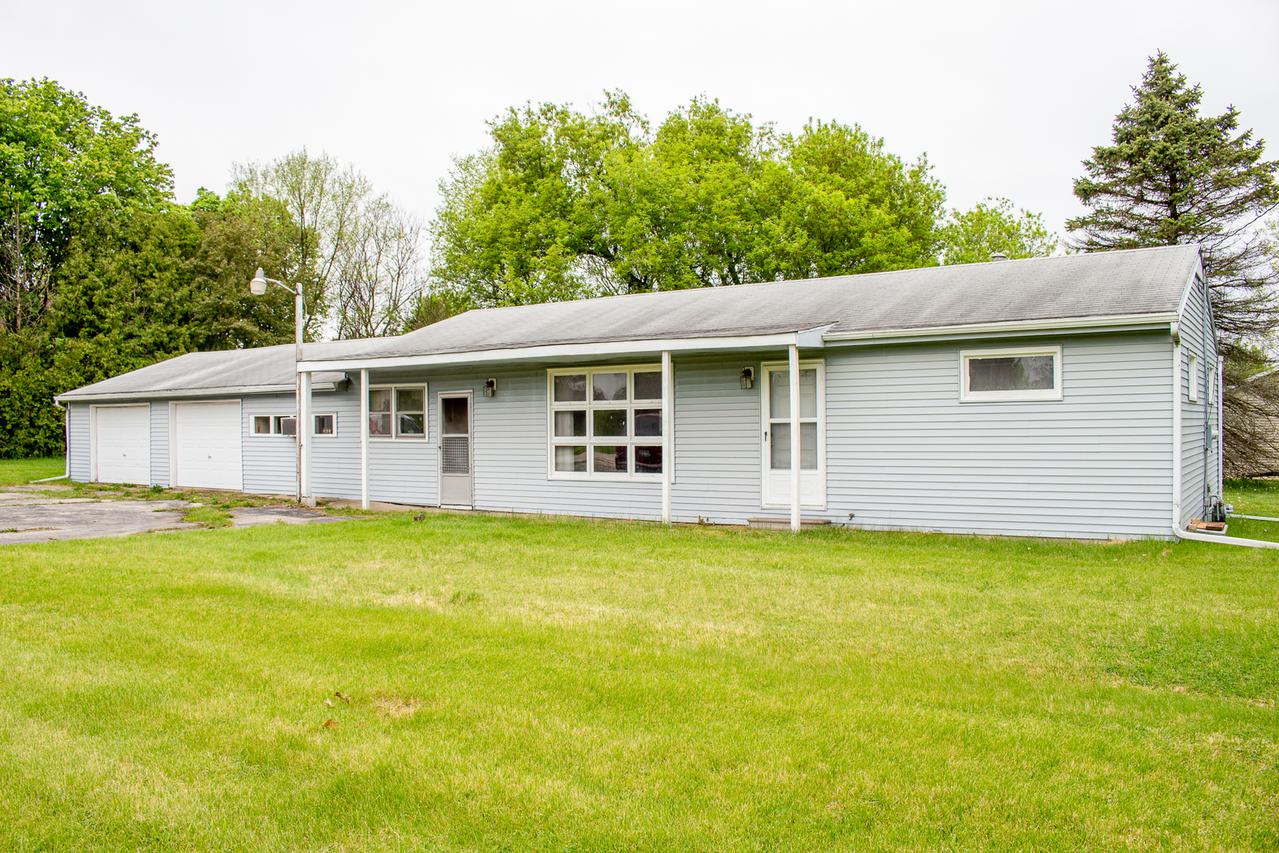 8344 Elevator Rd., Roscoe, IL 61073