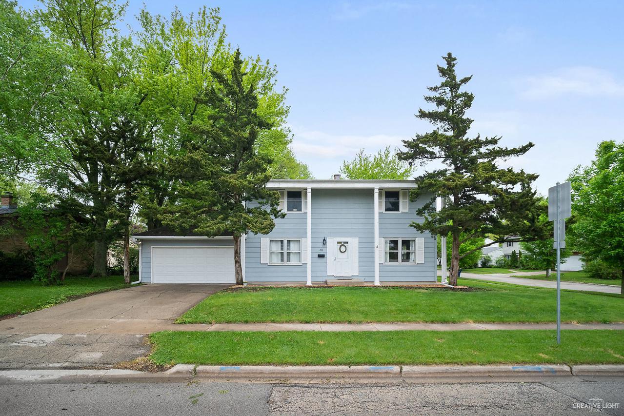 800 Russell Rd., Dekalb, IL 60115