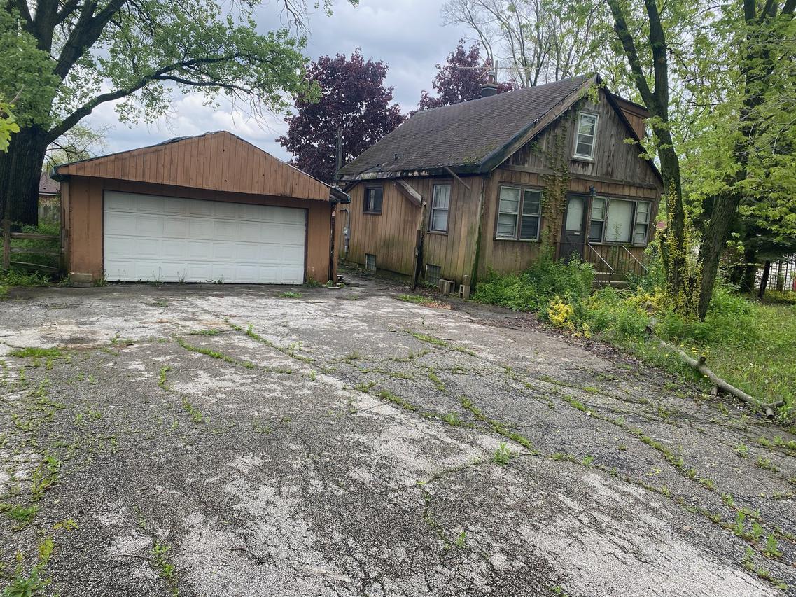 10125 S 88th Ave., Palos Hills, IL 60465