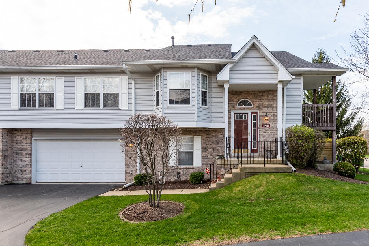 13961 Cambridge Cir., Plainfield, IL 60544