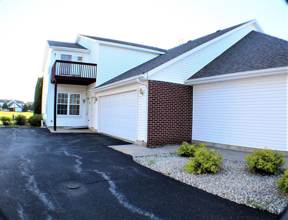 10326 Marblewing Rd. #105-A, Roscoe, IL 61073