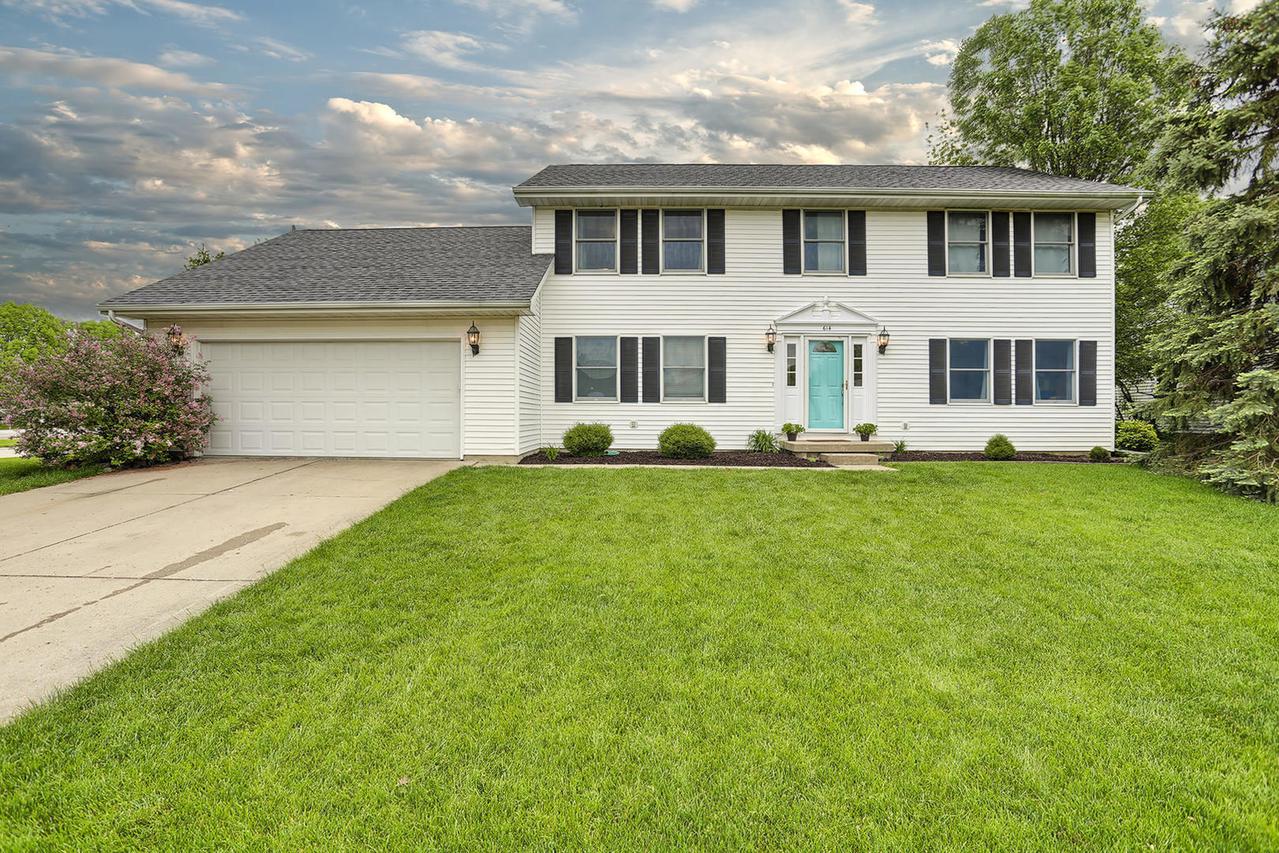 614 Laurel Dr., St. Joseph, IL 61873