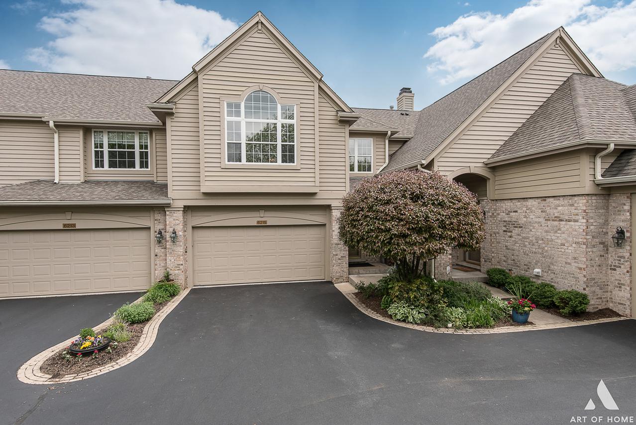 6215 Edgebrook Ln., Indian Head Park, IL 60525