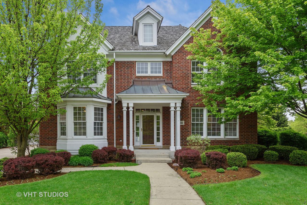 1443 Midway Ln., Glenview, IL 60026