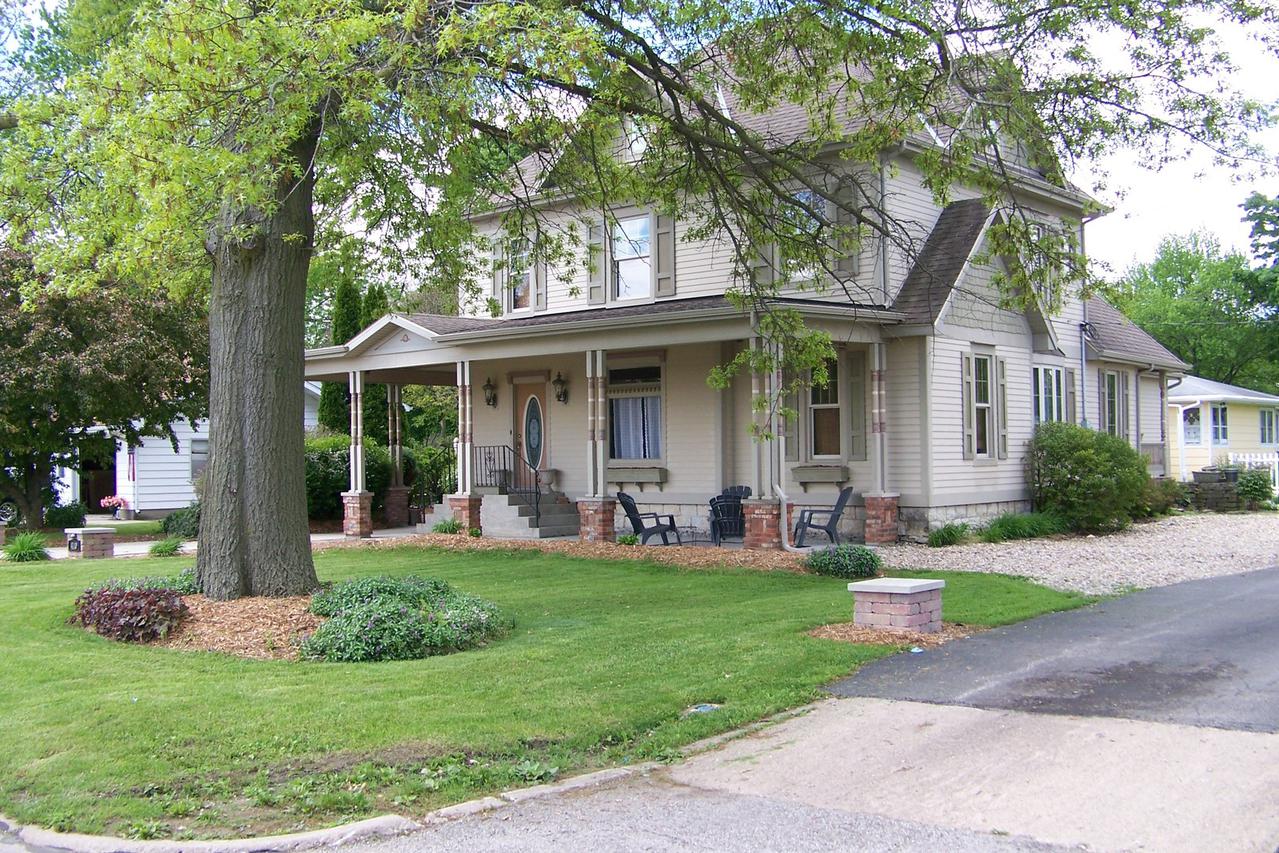 410 N 7th St., Fairbury, IL 61739