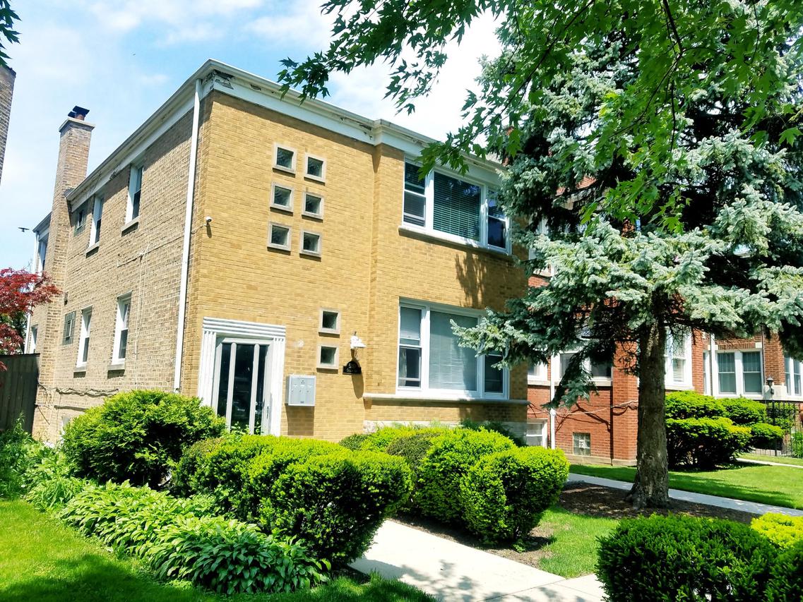 5240 W Cullom Ave., Chicago, IL 60641