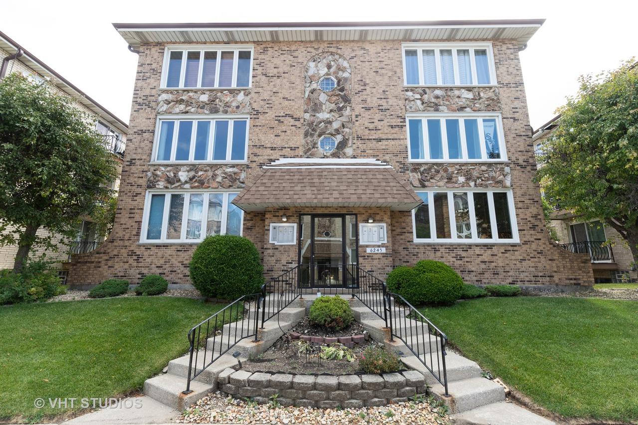 6245 S Newland Ave. #2N, Chicago, IL 60638