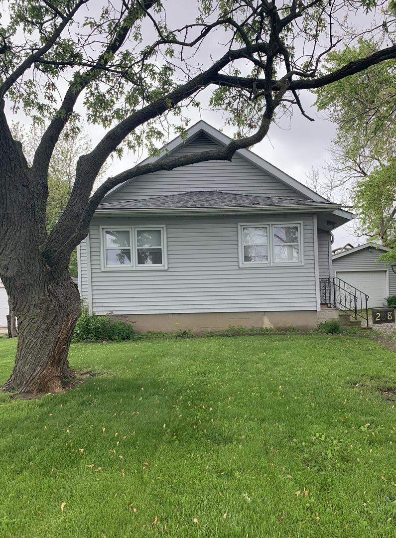 208 E South St., Sadorus, IL 61872