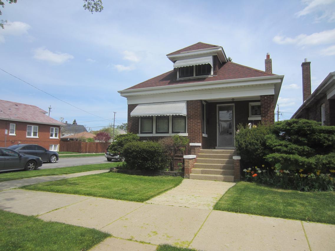 5301 S Mozart St., Chicago, IL 60632