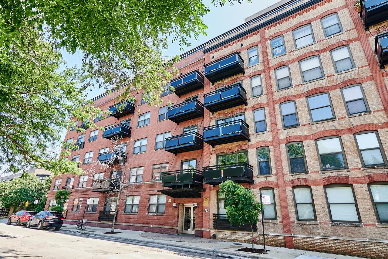 1735 W Diversey Pkwy. #219, Chicago, IL 60614