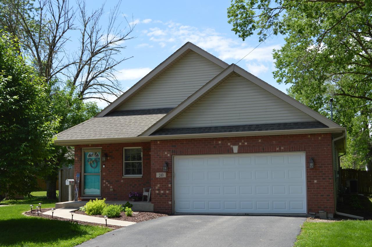 240 S Marguerite St., Coal City, IL 60416
