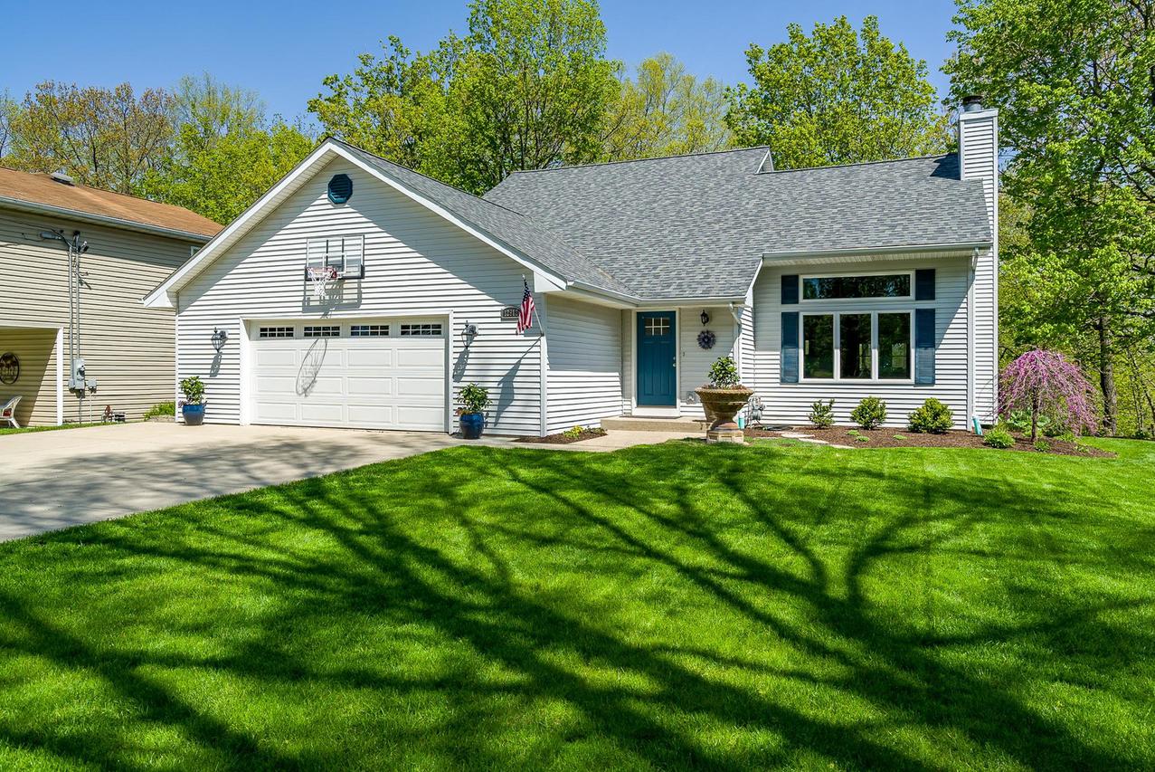 12912 Ventura Blvd., Machesney Park, IL 61115