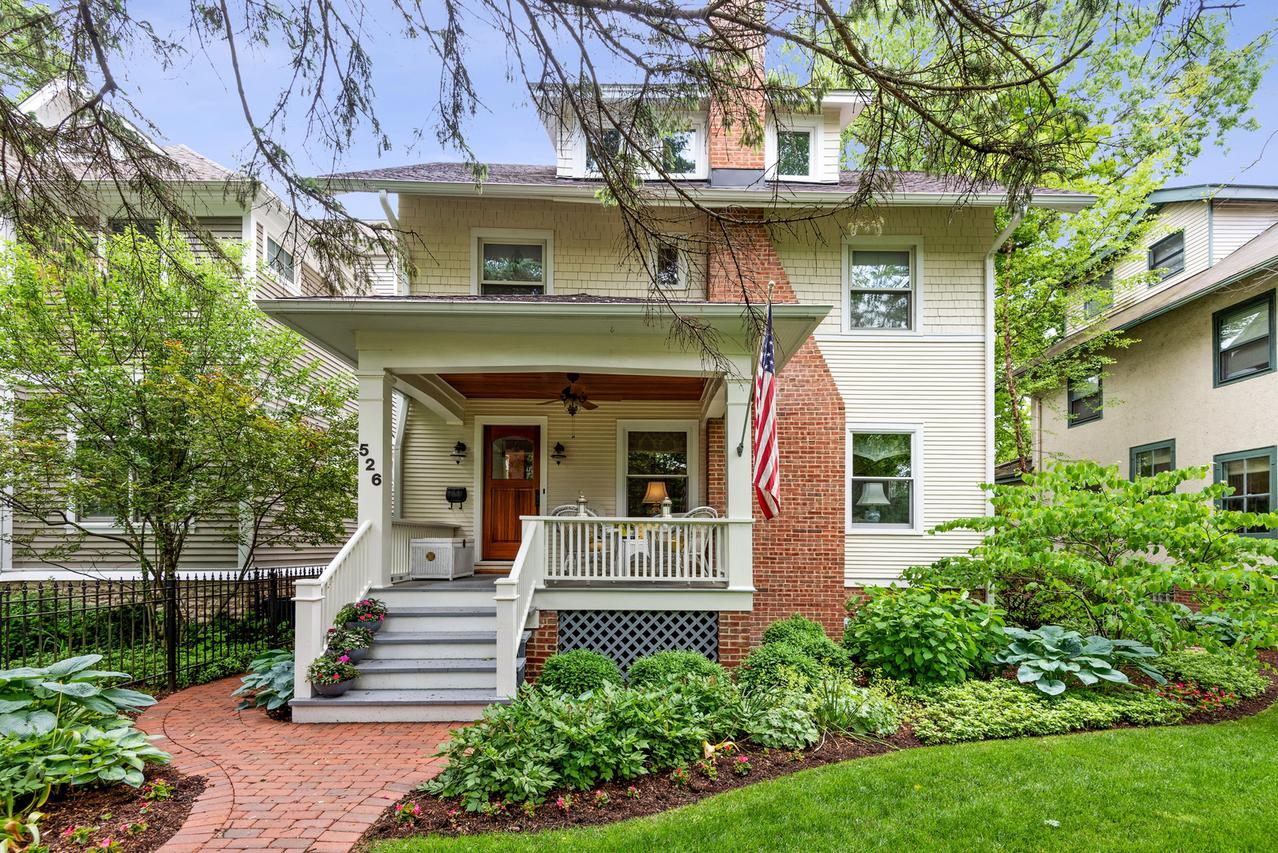526 8th St., Wilmette, IL 60091