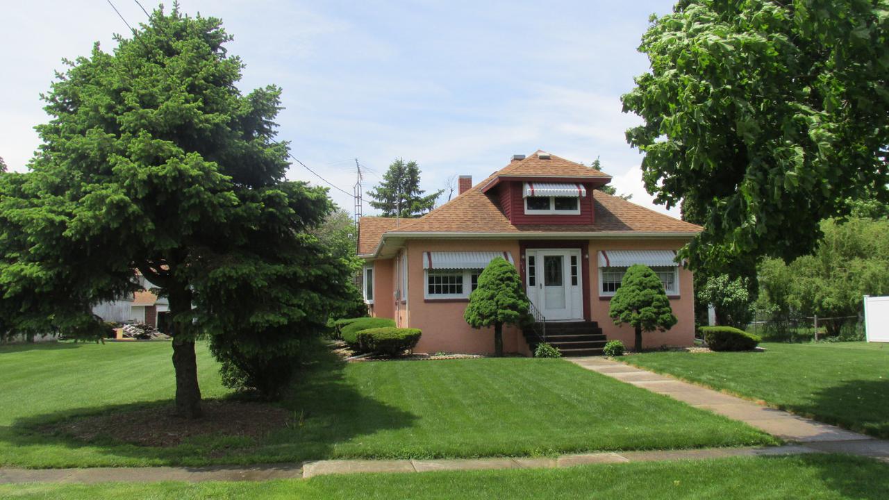 641 S East St., Sheffield, IL 61361