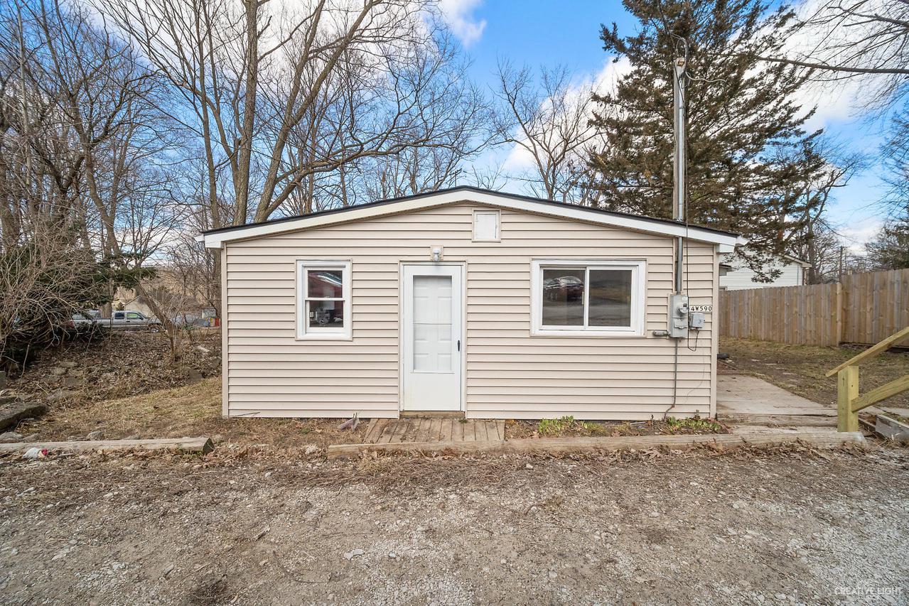 34W590 Illinois St., St. Charles, IL 60174