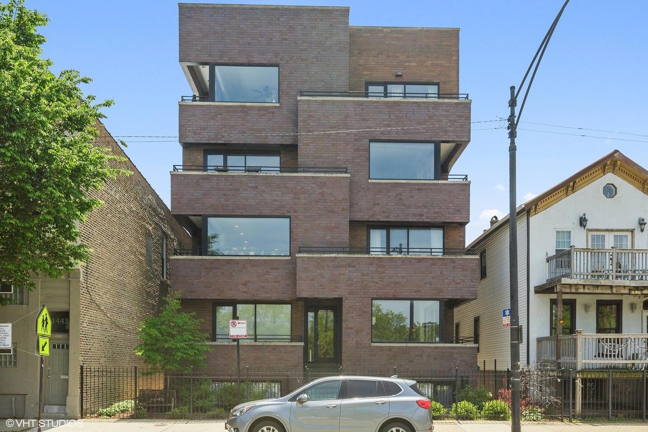1445 W Grand Ave. #2E, Chicago, IL 60642