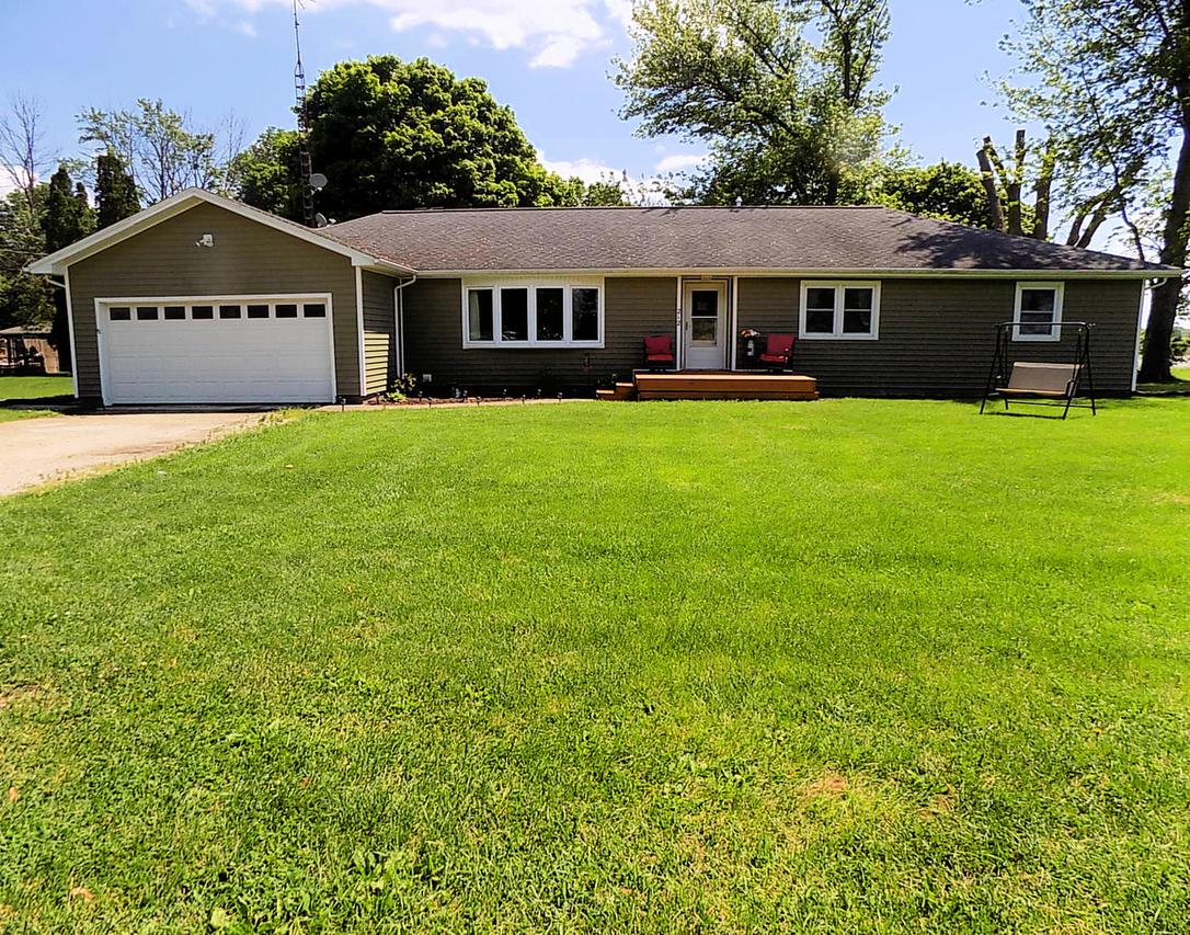 212 4th St., Long Point, IL 61333